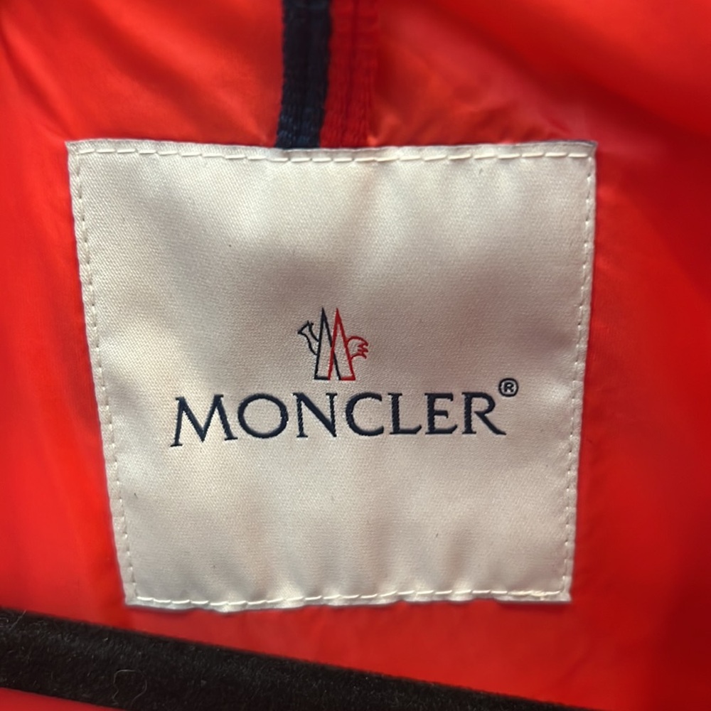 Moncler Light Weight Puffer Small - image 5